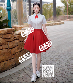 白衣红色蓬蓬裙