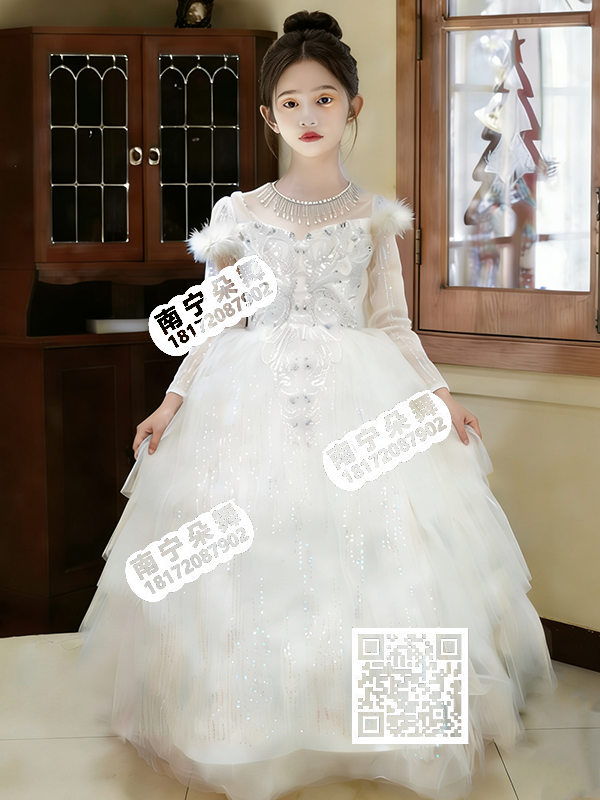 纯白绒毛肩亮片镂空胸女童礼服