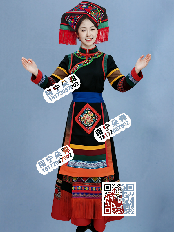 黑色绿黄红边斜襟短袖壮族女盛装